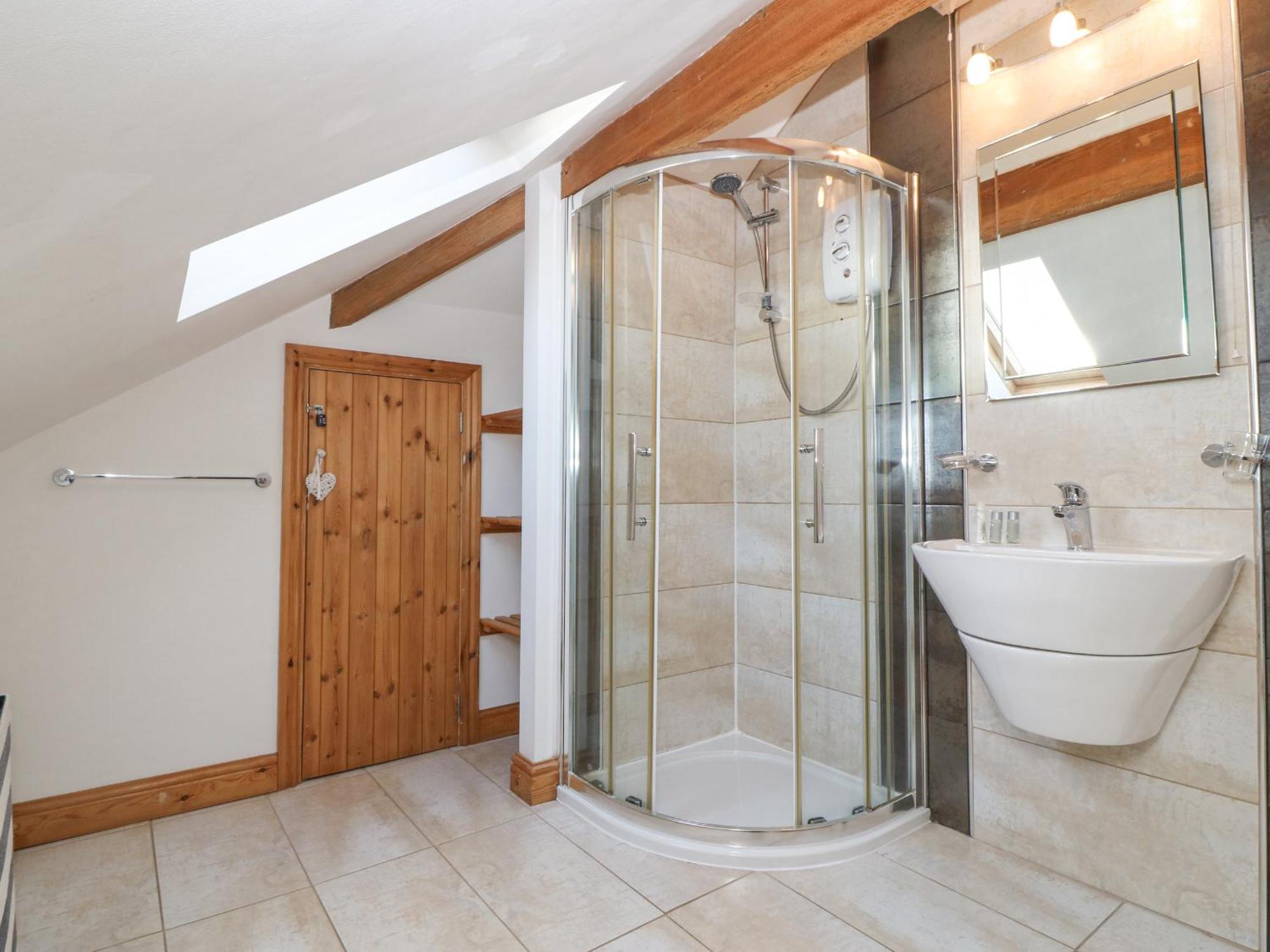 Coed Llai Villa Holyhead Bagian luar foto