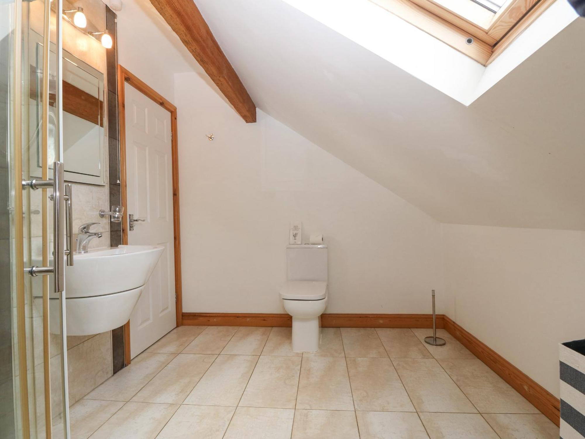 Coed Llai Villa Holyhead Bagian luar foto