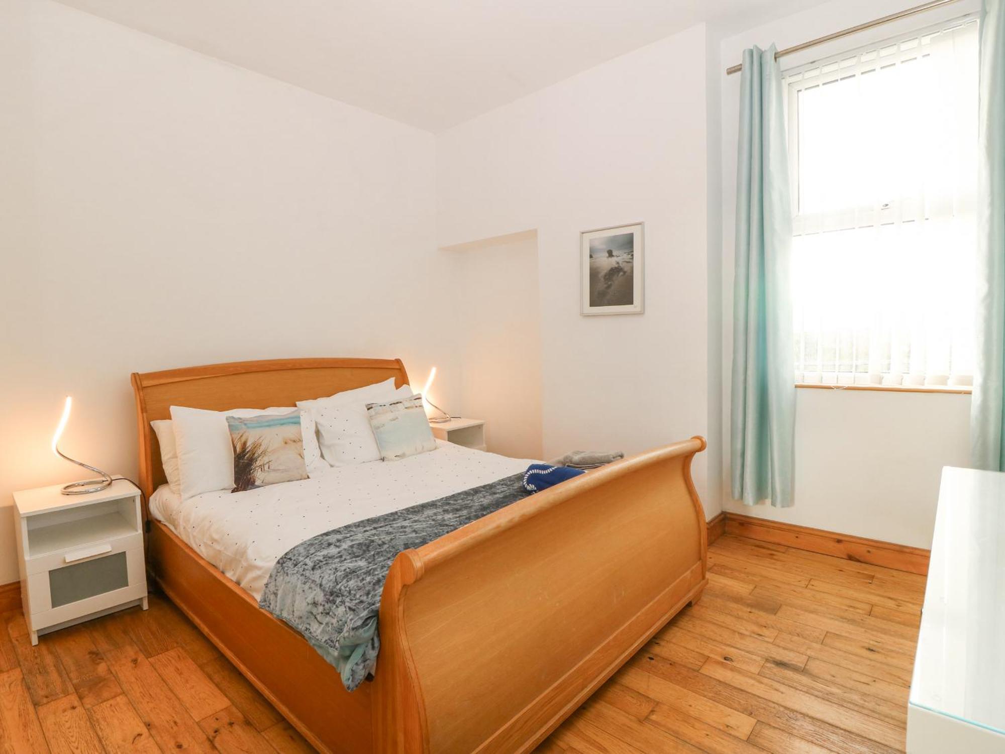 Coed Llai Villa Holyhead Bagian luar foto